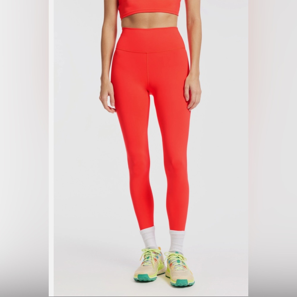 NWT IVL Active Leggings